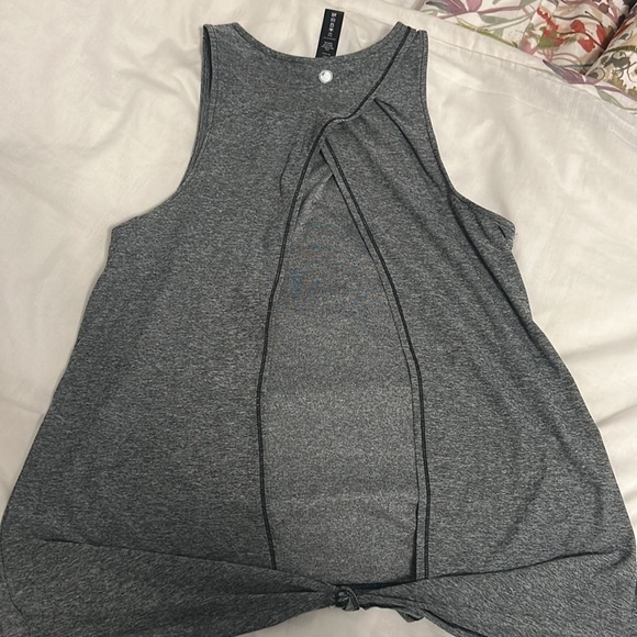 Women’s Yoga Tank Top Open Back Size Small - Picture 2 of 3